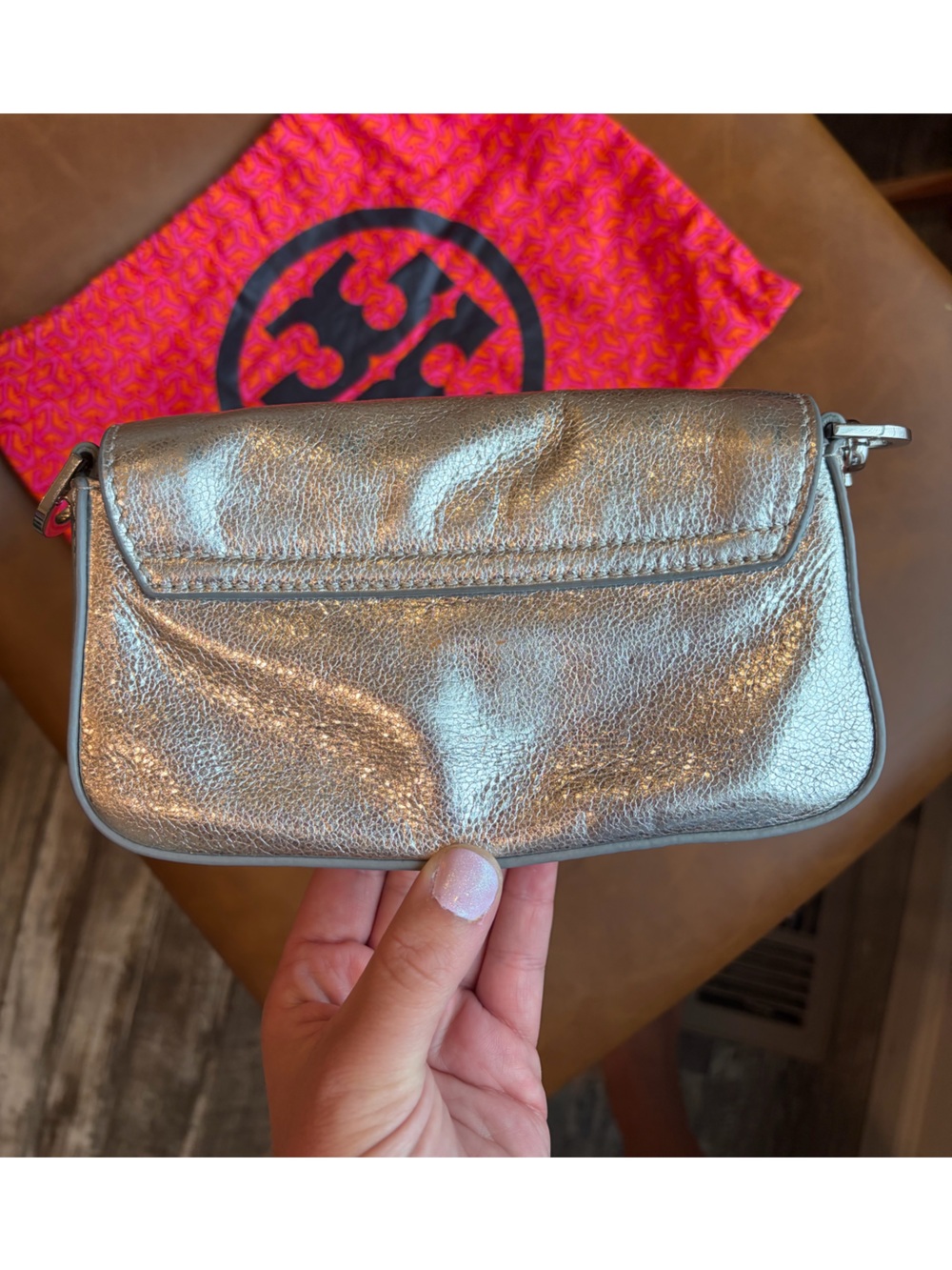 Tory Burch Reva Silver Metallic Leather Chain Crossbody Bag Clutch & Dustbag - Picture 8 of 11